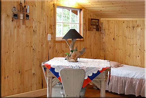 Powell Lake Getaway, Powell River accommodation, British Columbia, Canada