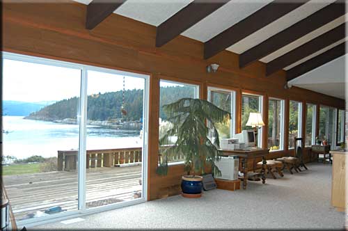 Ocean Beach Lodge, Powell River accommodation, British Columbia, Canada