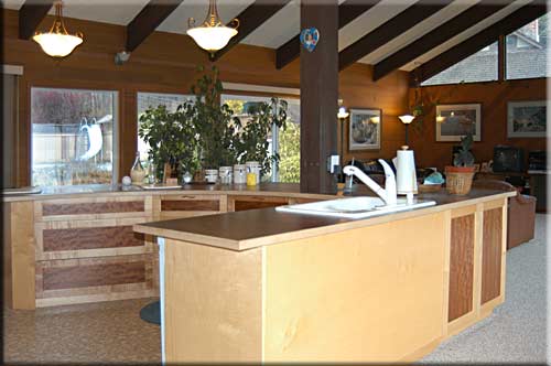 Ocean Beach Lodge, Powell River vacation rental, British Columbia, Canada