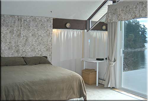 Ocean Beach Lodge, Powell River lodging, British Columbia, Canada