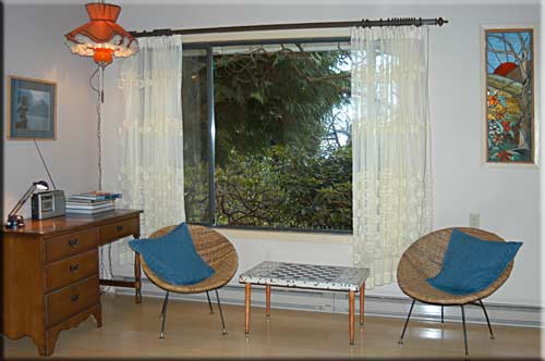 Singing Waters Cottage, Sunshine Coast lodging, British Columbia, Canada